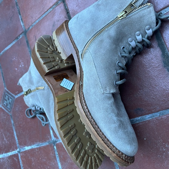 Vince Cabria taupe grey suede ankle boot size 8, box and bag included - Picture 7 of 13